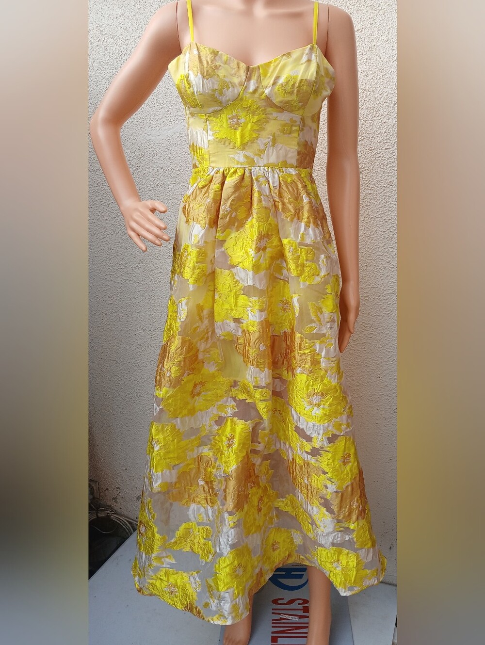 NWT Showpo Brailey Midi Dress Yellow Floral Jacquard Corset A-Line Size US 6